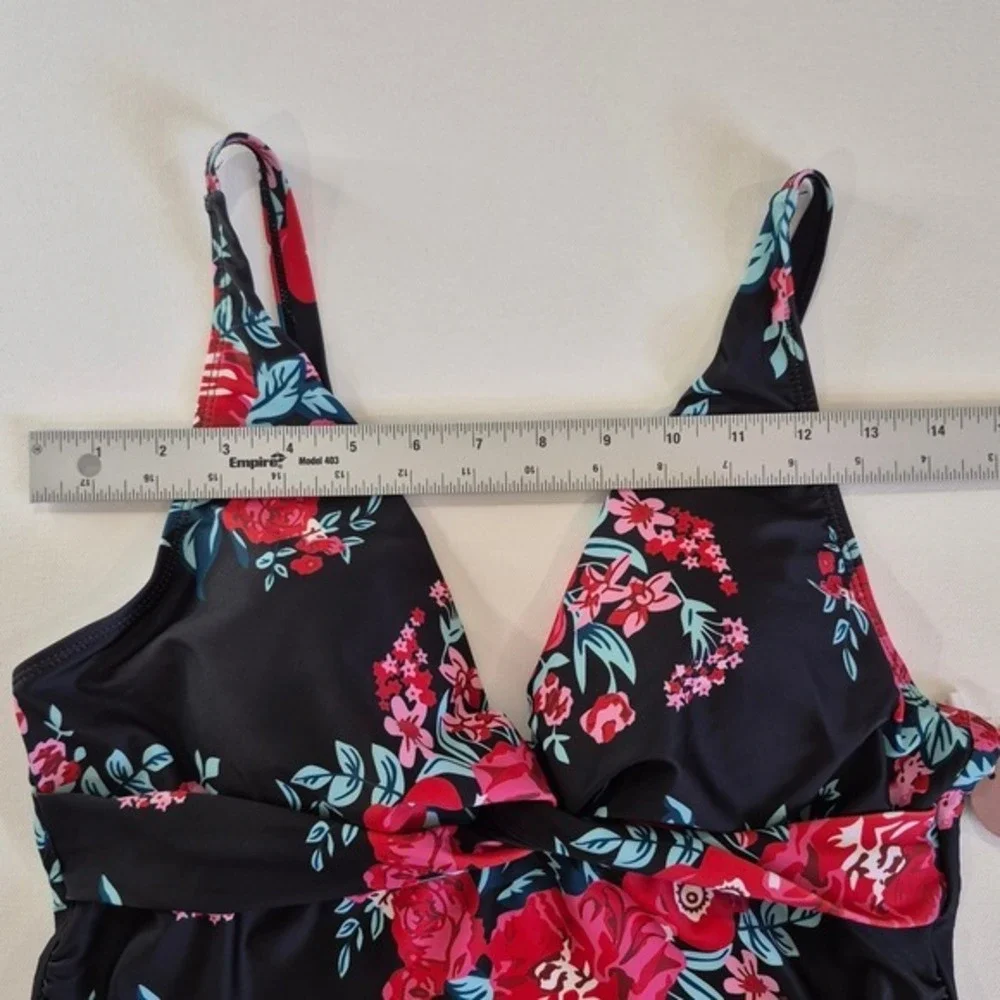 Smismivo Womens One Piece Swimsuit Floral Black Red Ruched Tummy Control XL NWT‎